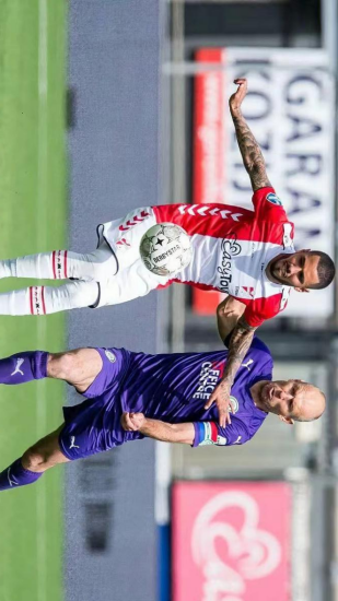 斯相提并论 斯相提并论