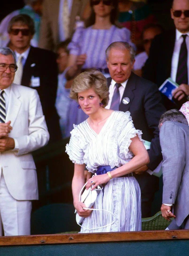 恩比德带伤 恩比德带伤